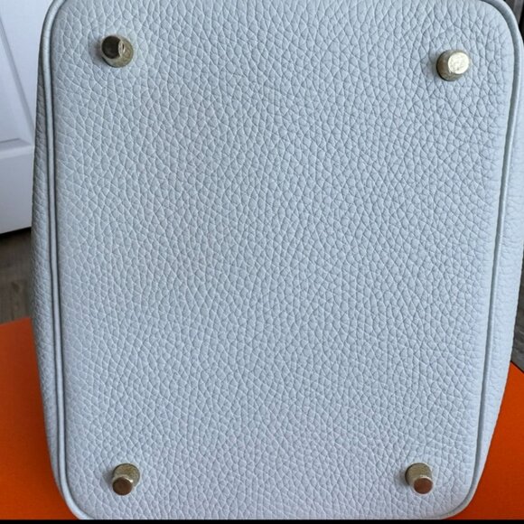 Hermès Picotin Lock 22 Bleu Pale Clemence Gold Hardware - Picture 9 of 9